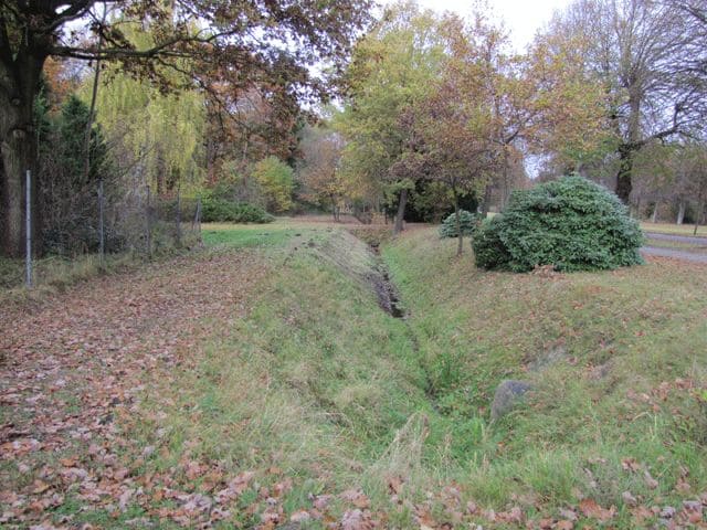 Wuhlegraben im Ostkirchhof