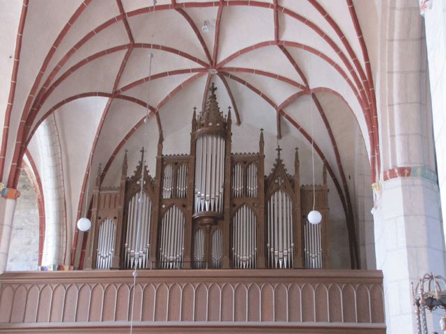 St. Marien-Kirche, Orgelempore mit Orgel der Fa. Voigt