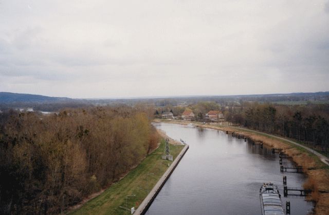 Blick vom Schiffshebewerk auf den Oder-Havel-Kanal