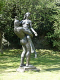Skulptur "Stehendes Paar" im Stadtpark