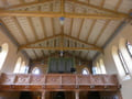 Kirche, Innenansicht mit Orgel
