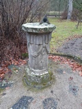 Sonnenuhr im Forstbotanischen Garten
