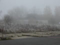 Hangar auf dem Flugplatz Werneuchen im Nebel