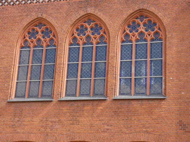Dom St. Peter und Paul, Fenster