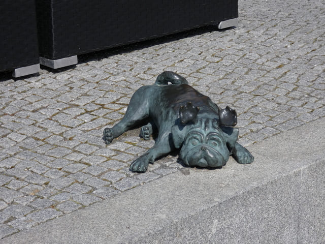 Waldmops am historischen Hafen