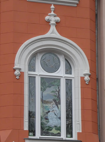 Fensterschmuck in der Schillerstraße