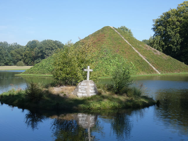 Wasserpyramide