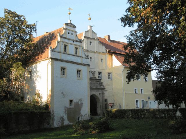 Vorderschloss mit Renaissanceportal