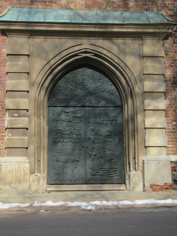 Franziskaner-Klosterkirche; Eingangsportal