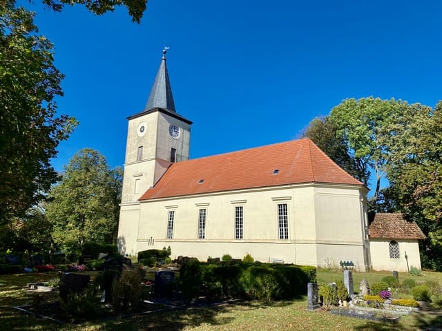 Dorfkirche Garlitz<BR />Foto von Ulrich Gießmann