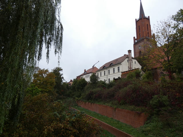 Blick von der Kirchbergbrücke zur St. Marien-Andreas-Kirche