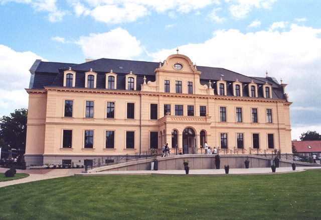 Schloss Ribbeck nach der Wiedereröffnung