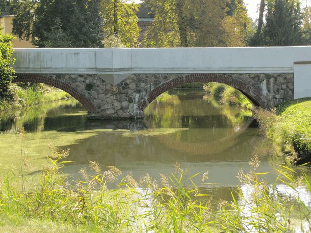 Brücke zum Schloss Fürstlich Drehna