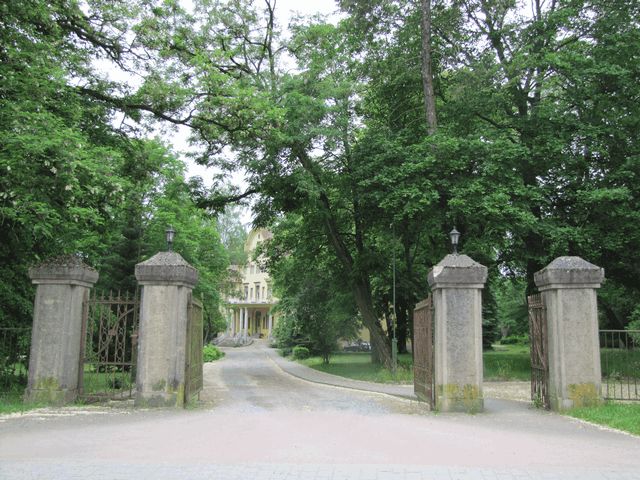 Eingang zum Gutshaus Glienig