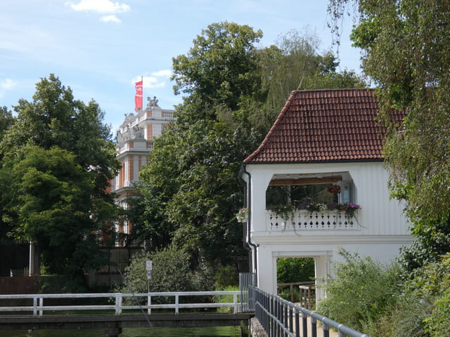 Blick zur Hertzog-Villa