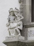 Skulptur "Krieg" am Turmportal Schloss Lübben