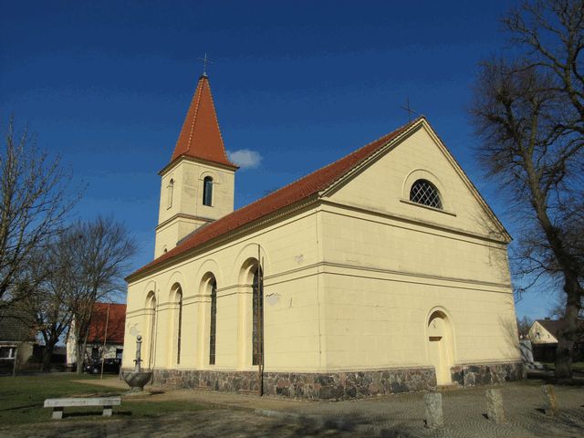 Kirche Briesen