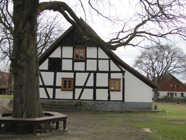 Heimatmuseum - ehemaliges Kolonistenhaus