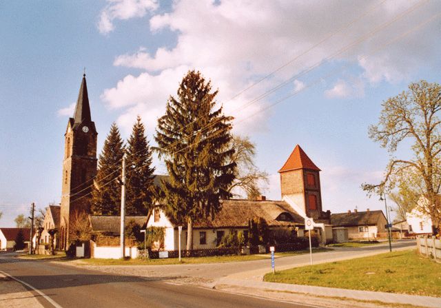 Ortsansicht mit Kirche