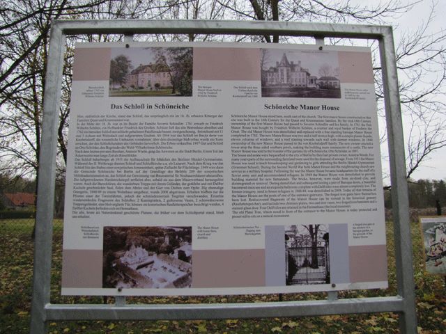 Informationstafel an der Stelle des ehemaligen Schlosses