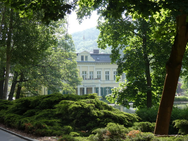 Blick vom Kurmittelhaus zur Papenmühle