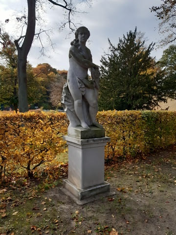 Skulptur im Schlosspark