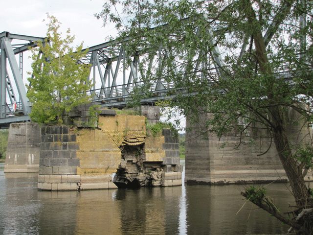 ehemalige Eisenbahnbrücke, Eisenbahnverbindung Neurüdnitz - Altrüdnitz