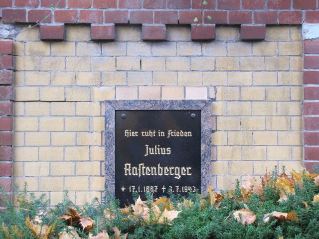 Grab des Jockeys Julius Rastenberger