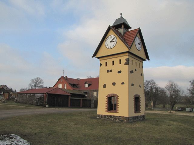 Uhrenturm des ehemaligen Gutshofes, ehemalige Getreidewaage