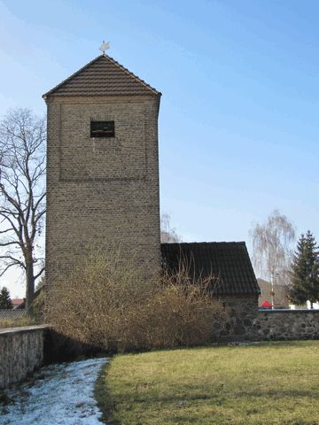 Spritzenhaus an der Kirchmauer