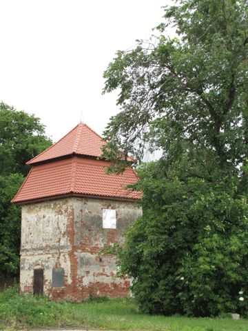 Taubenturm am Gutshaus Neubarnim-Herrenwiese