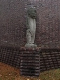 Kriegerdenkmal mit Heldenhain, Detail<BR />Foto von Harald Rohde
