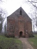 Feldsteinkirche mit Schachbrettsteinen