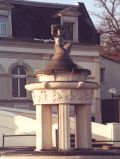 Ellingerbrunnen vor der Sparkasse