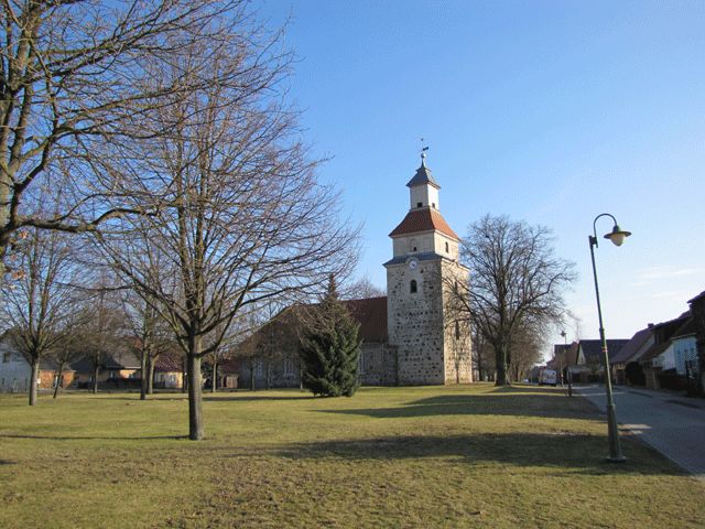 Ortsansicht mit Kirche