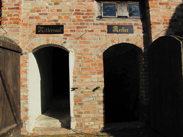 Eingang zu Rittersaal und Kerker am Amtshaus