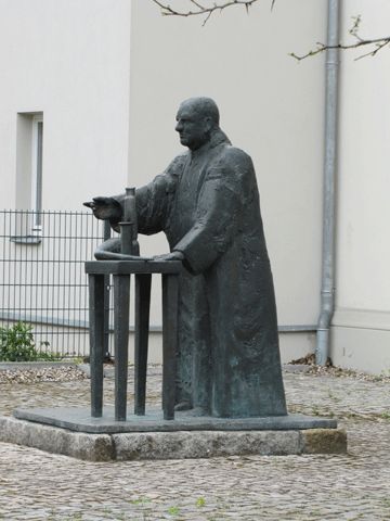 Denkmal Prof. Dr. Friedlieb Ferdinand Runge - Entdecker der Teerfarben