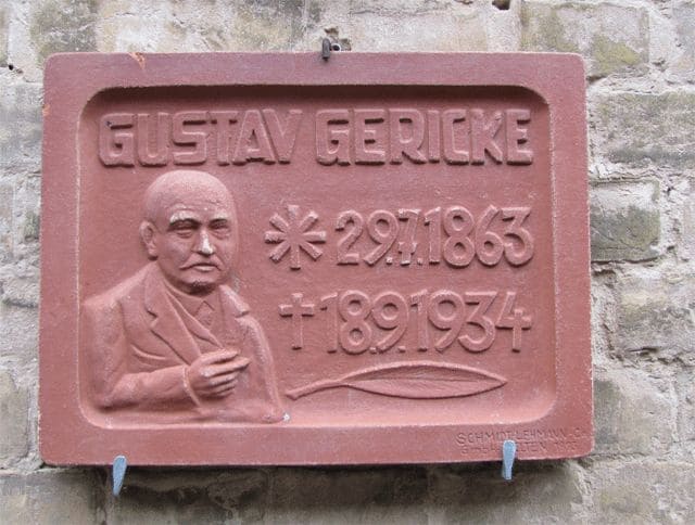 Gedenktafel an Gustav Gericke (erster Leiter des Ofenmuseums)