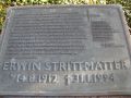 Gedenktafel für Erwin Strittmatter auf dem Friedhof
