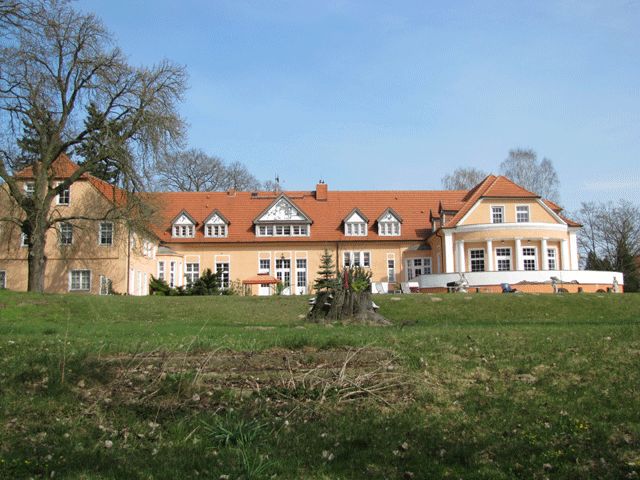 Schloss Bantikow, Seeseite