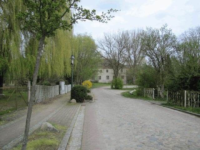 Blick zum ehemaligen Amtshaus