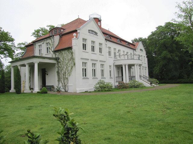 Schloss Maulbeerwalde