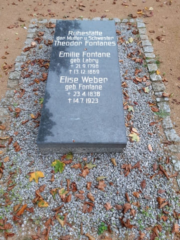Grabstätte der Mutter und Schwester Theodor Fontanes