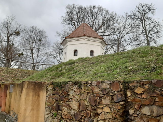 Schloss und Festung Senftenberg, Pulvergewölbe und Pulverturm