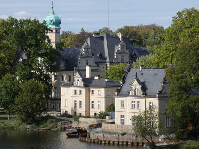 Blick vom Park Babelsberg zum Jagdschloss Glienicke