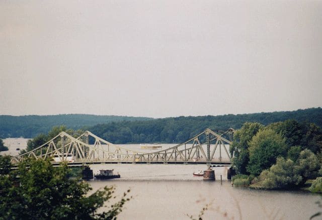 Park Babelsberg, Blick zur Glienicker Brücke