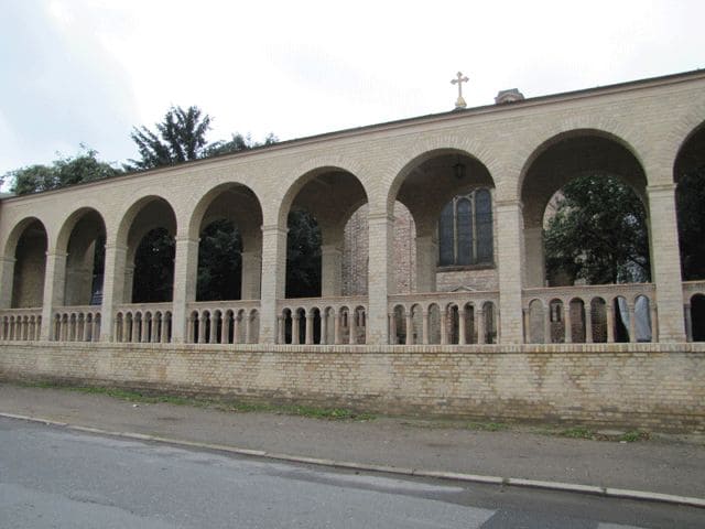 Kirche und Friedhof