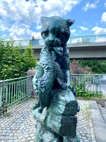 Skulptur an der Baumgartenbrücke<BR />Foto von Ulrich Gießmann