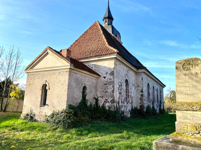 Kirche Grüningen<BR />Foto von Ulrich Gießmann