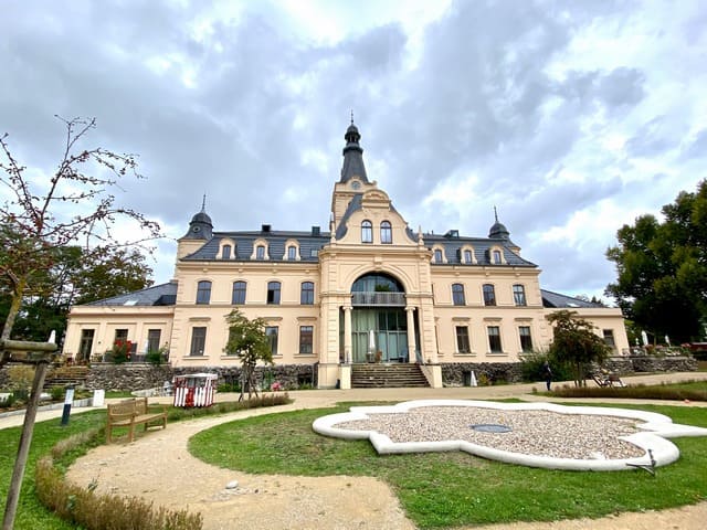 Schloss Güterfelde (Gütergotz)<BR />Foto von Ulrich Gießmann